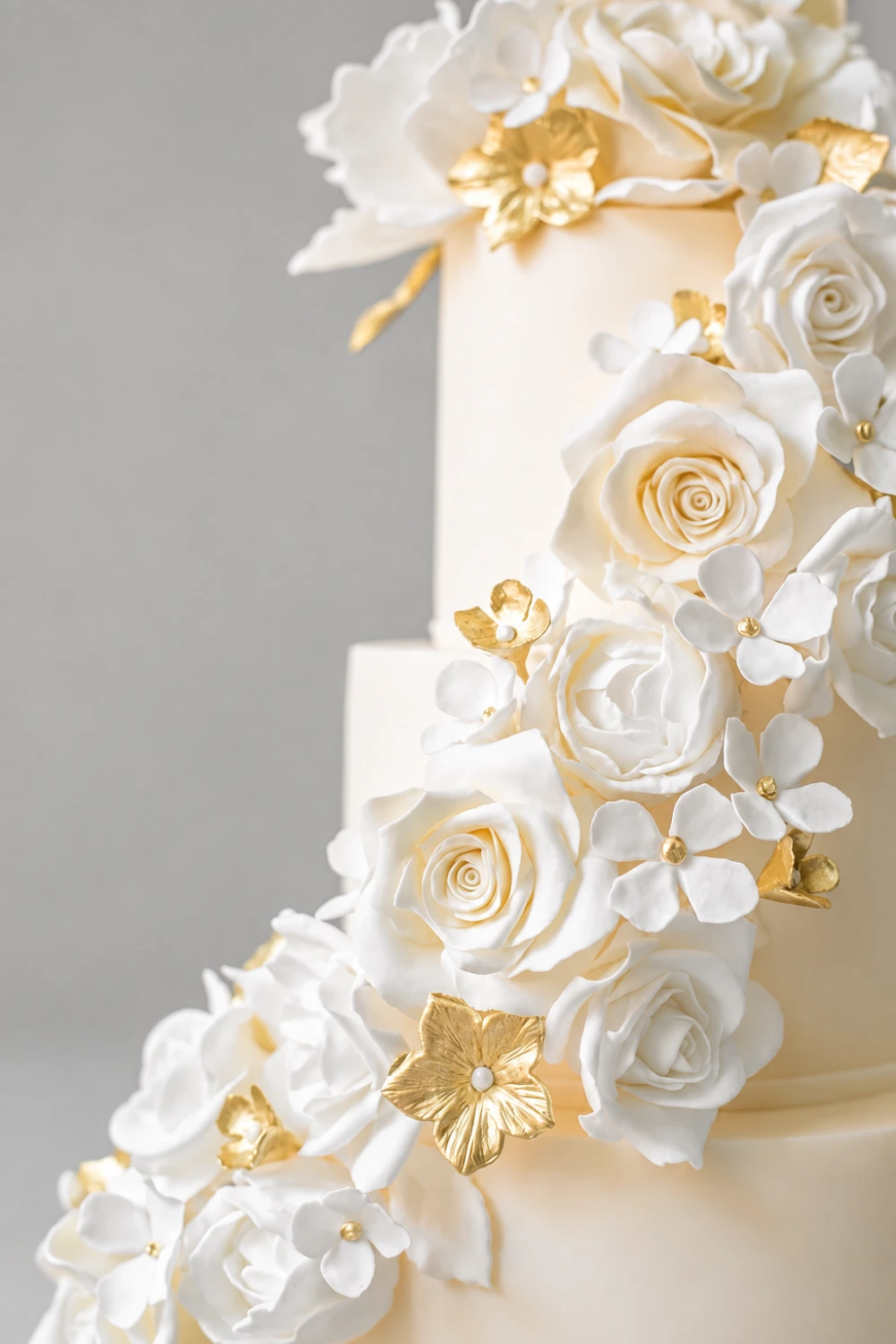 Ivory Wedding Cake — 3 cake tiers